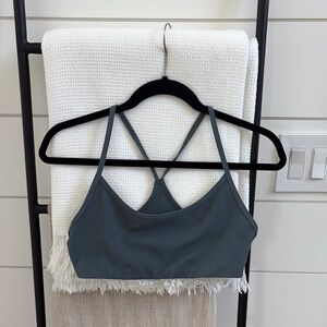 Vuori All The Feels Sports Bra. Color - Green. Size M.